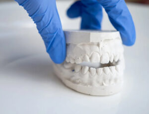 代々木の歯医者、 代々木クリスタル歯科医院で朝起きたときに歯が浮く感じについての解説